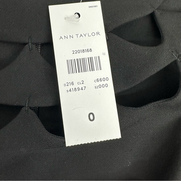 Ann Taylor Women’s size 0 Black Sheath Cutout Scallop Neck Dress NEW - Picture 11 of 13